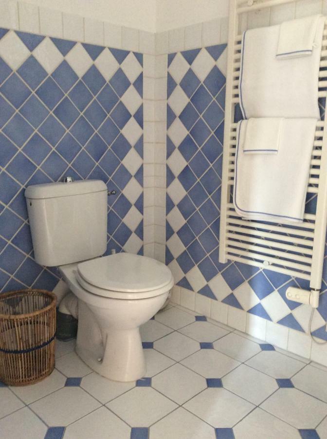 Bed and Breakfast Le Mas Amore Гассен Экстерьер фото